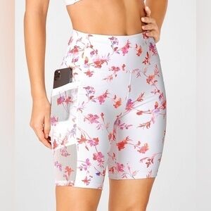 Fabletics || On-The-Go PowerHold® High-Waisted 9'' Short